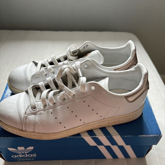 Rose Gold Adidas Stan Smiths - Picture 1 of 4